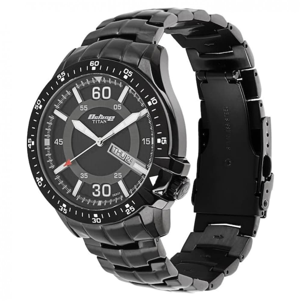 Titan octane black dial Black metal strap watch